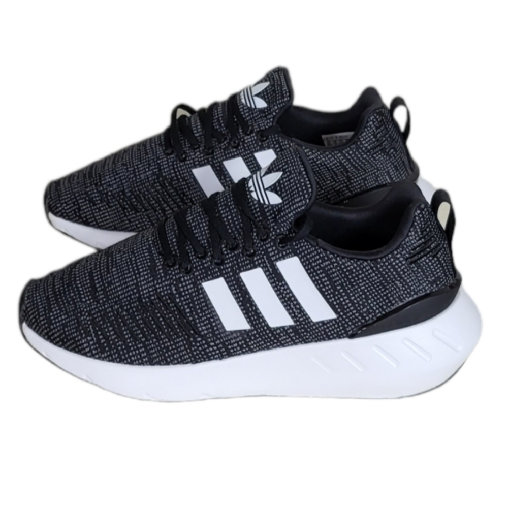 Adidas Swift Run 22 Unisex Kids Black White Various sizes